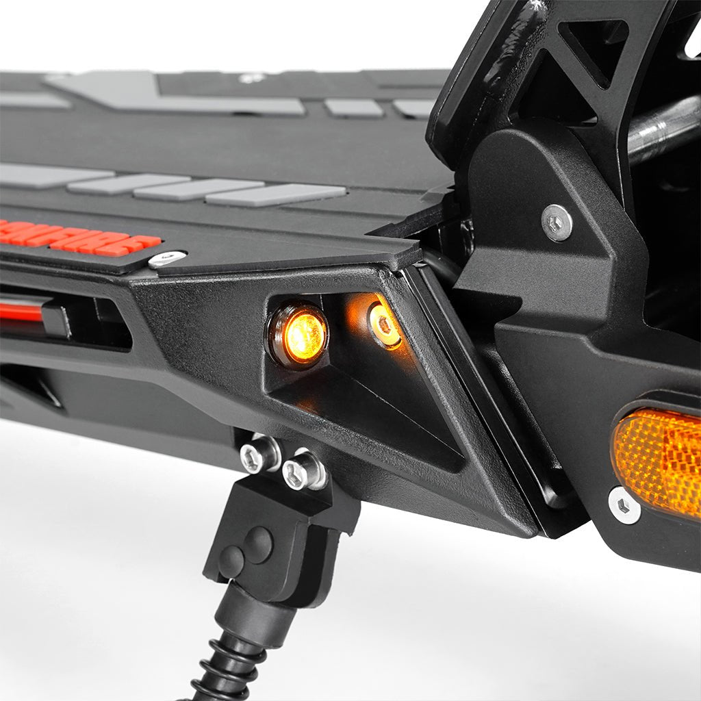 Backfire M8 Electric Scooter with GPS and Samsung Battery